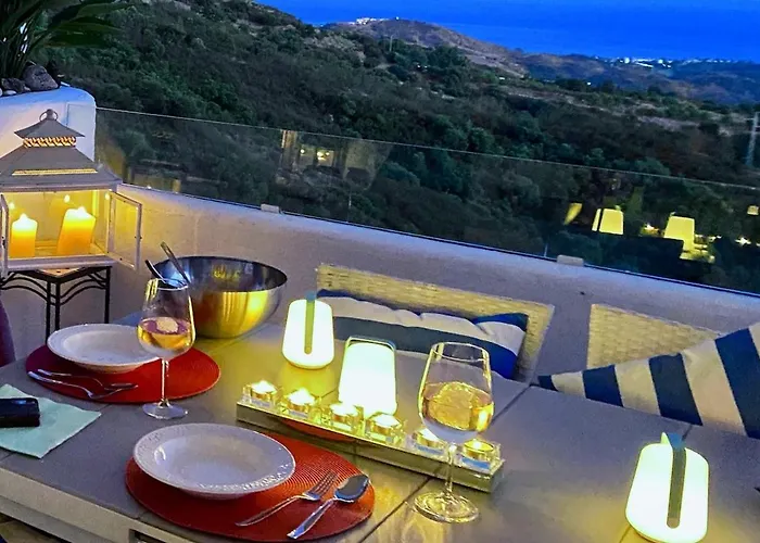 Spectacular Sea View La Mairena Golf & Paddle & Tennis Included Appartamento Marbella